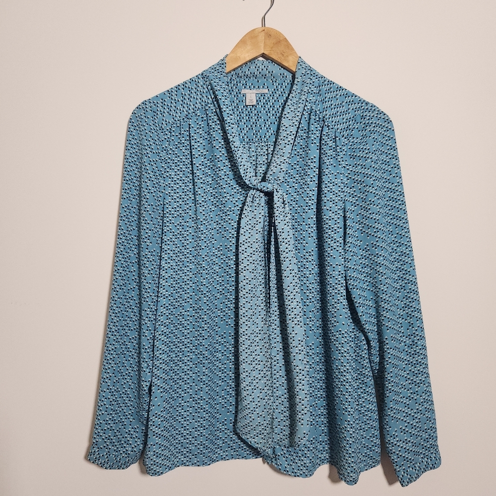 Halogen Blue Graphic Print Neck Tie Button Up Shirt